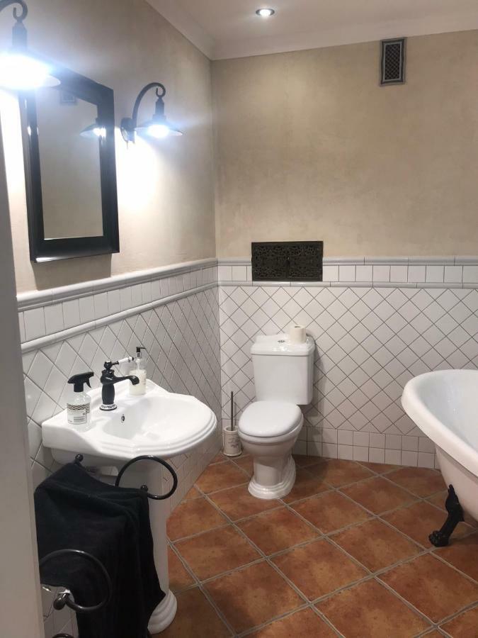 Lejlighed i Wroclaw Centrum på 55 m². Soveværelser: 2. Private badeværelser: 1. Eksteriør billede